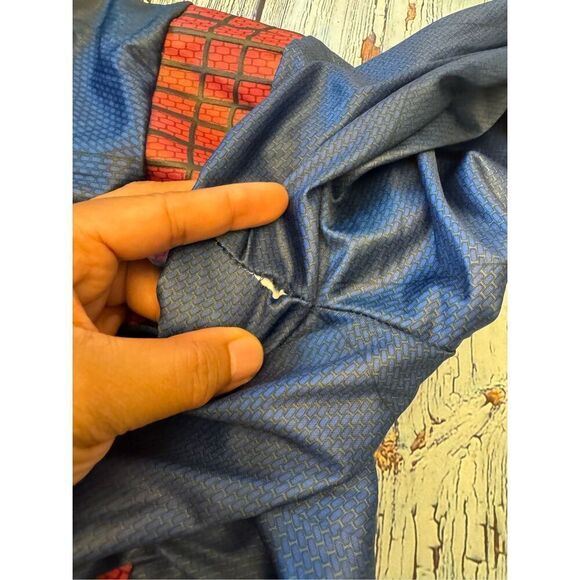 Disney Halloween Spider man attire size 4 used in good condition. - Picture 11 of 12